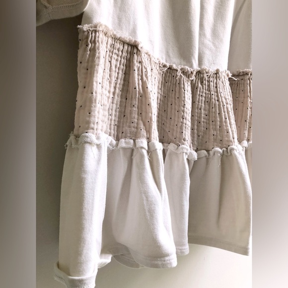 Easel Women’s Size Large Tiered Cream & TanPolkaDot Top - Picture 2 of 4